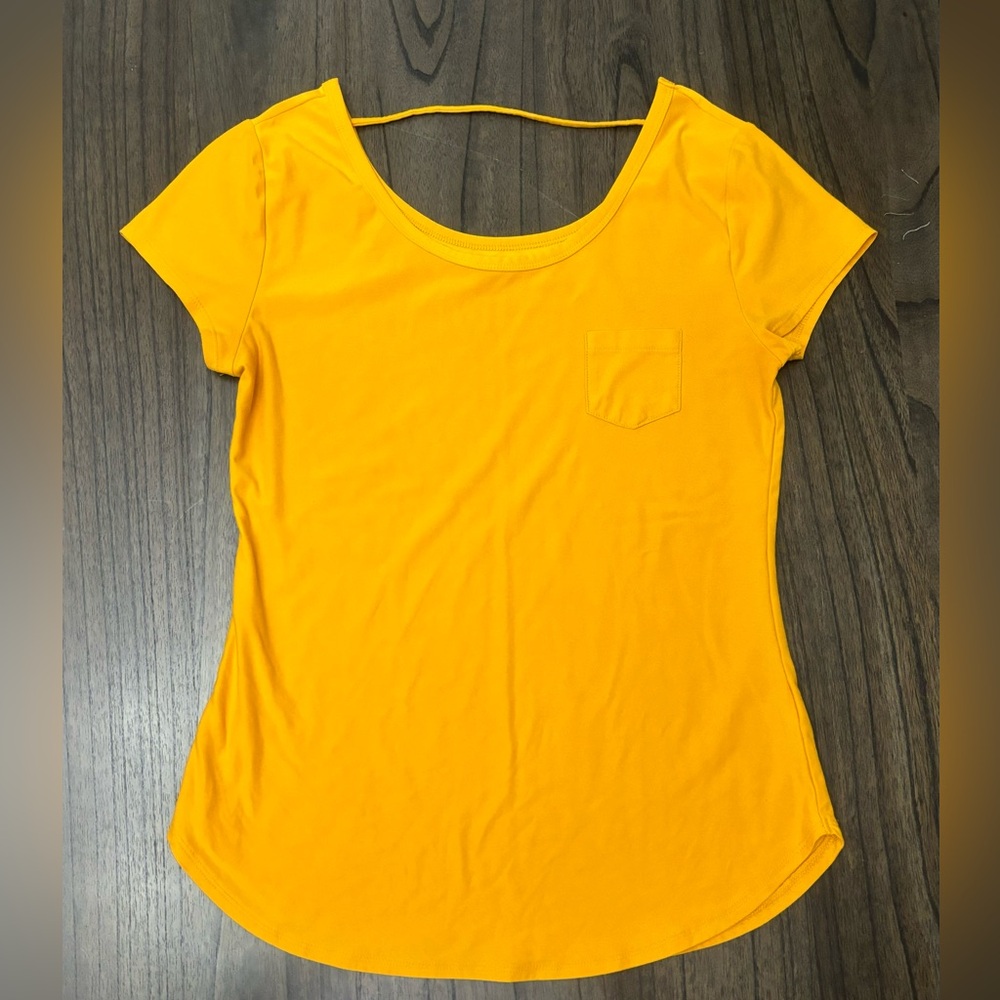 No Boundaries Knit Jersey Short Sleeve Fitted Top Gold/Yellow Size Large (11-13)